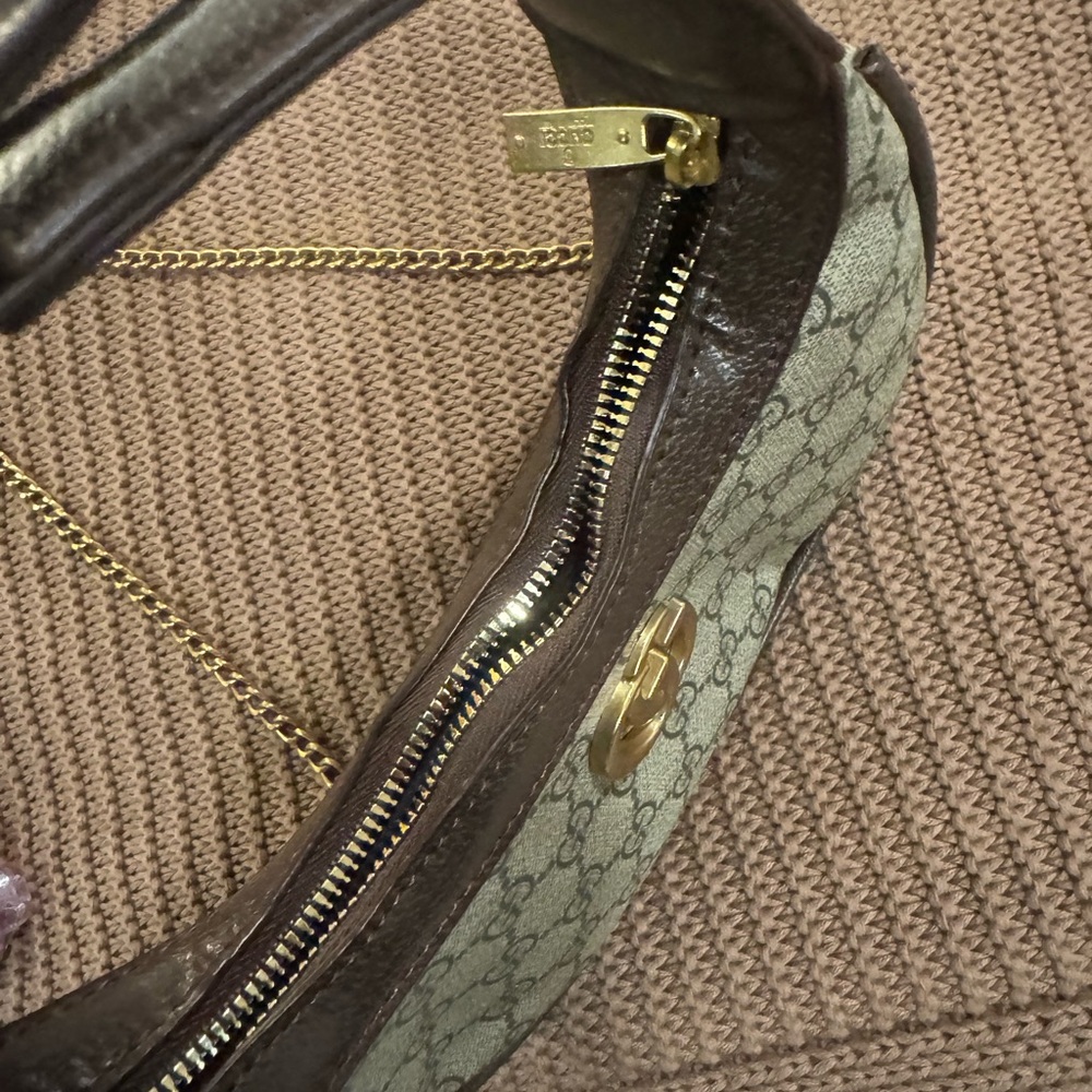 Gucci GG Mini Shoulder Bag in Beige and Brown with Gold Hardware - Picture 5 of 10